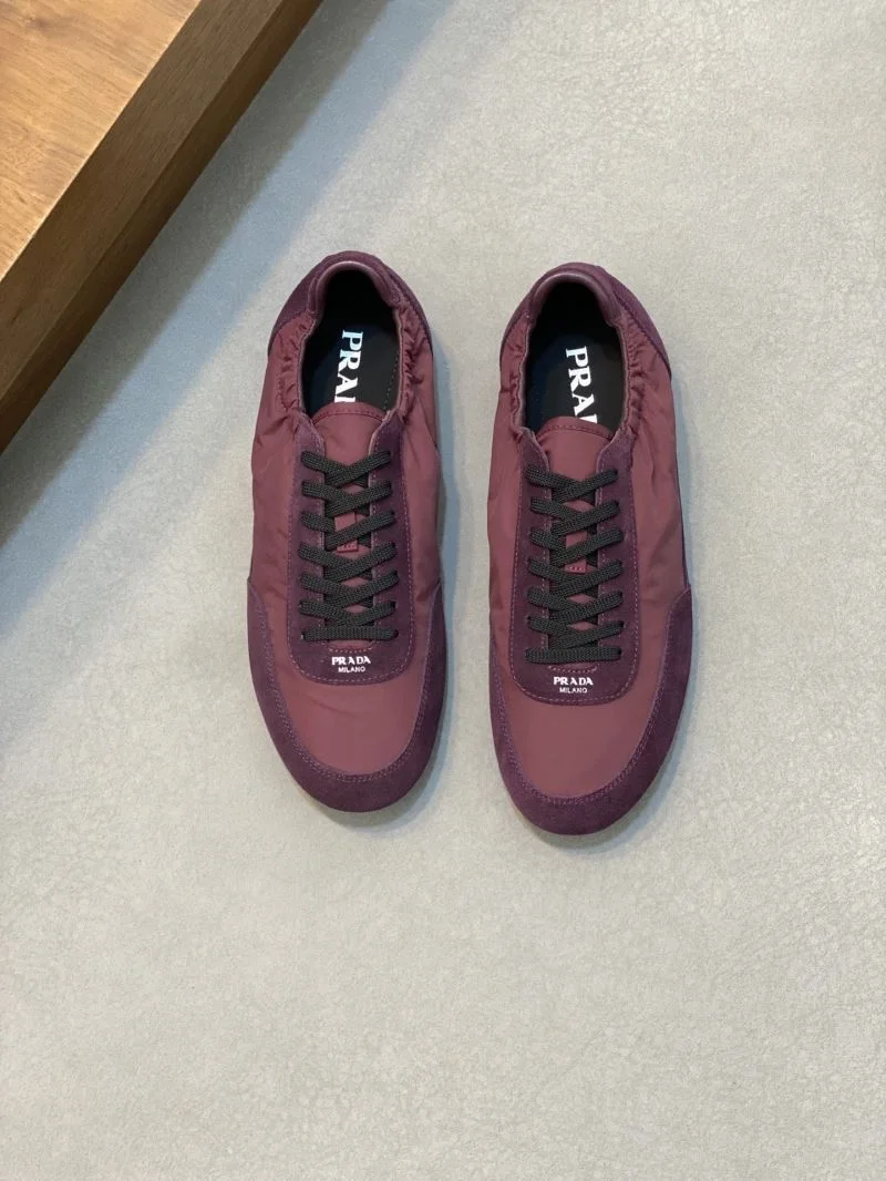 Durable Prada Low Shoes 35299