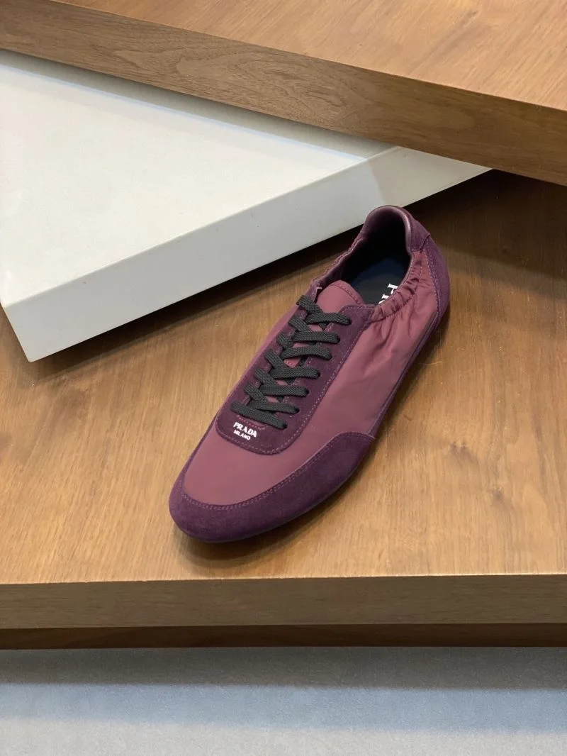 Durable Prada Low Shoes 35299