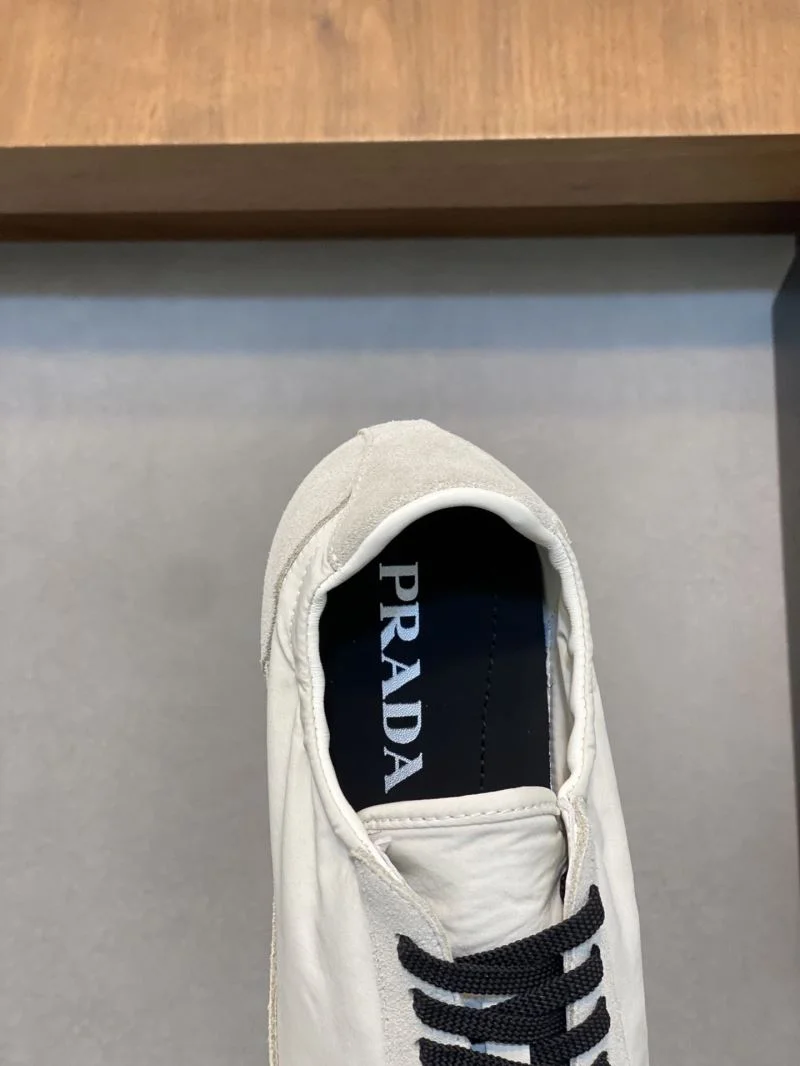 Prada Low Shoes Chic 35285