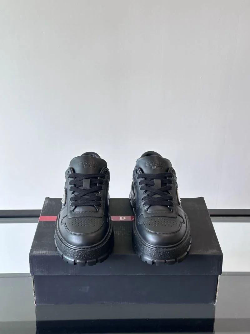 Sleek Prada Low Shoes 35298