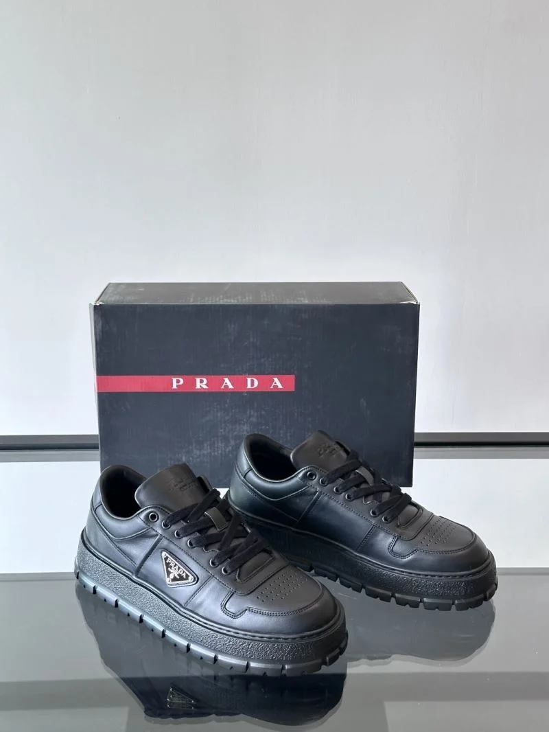 Sleek Prada Low Shoes 35298