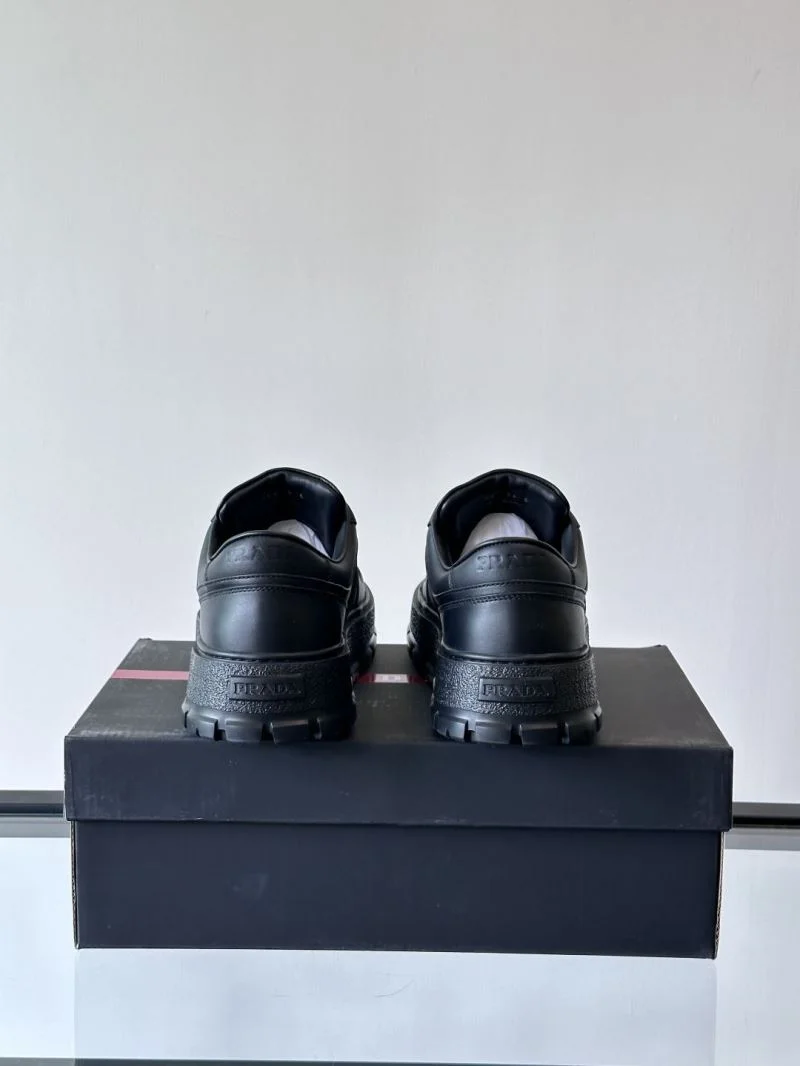 Sleek Prada Low Shoes 35298