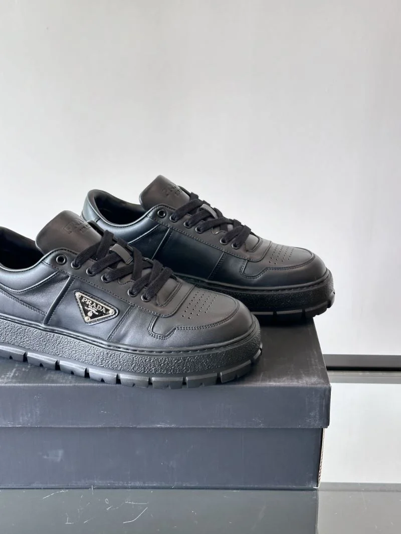 Sleek Prada Low Shoes 35298