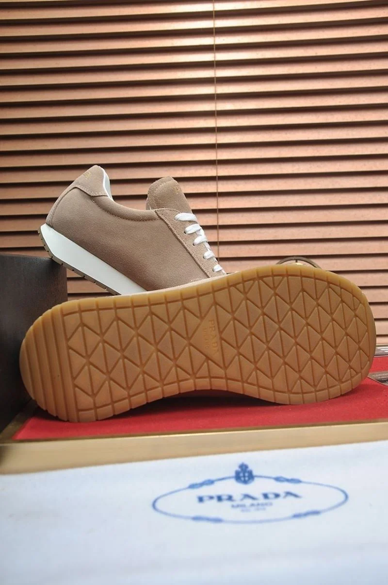 Prada Low Shoes Breathable 35292
