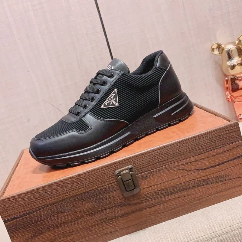 Elegant Prada Low Shoes 35290