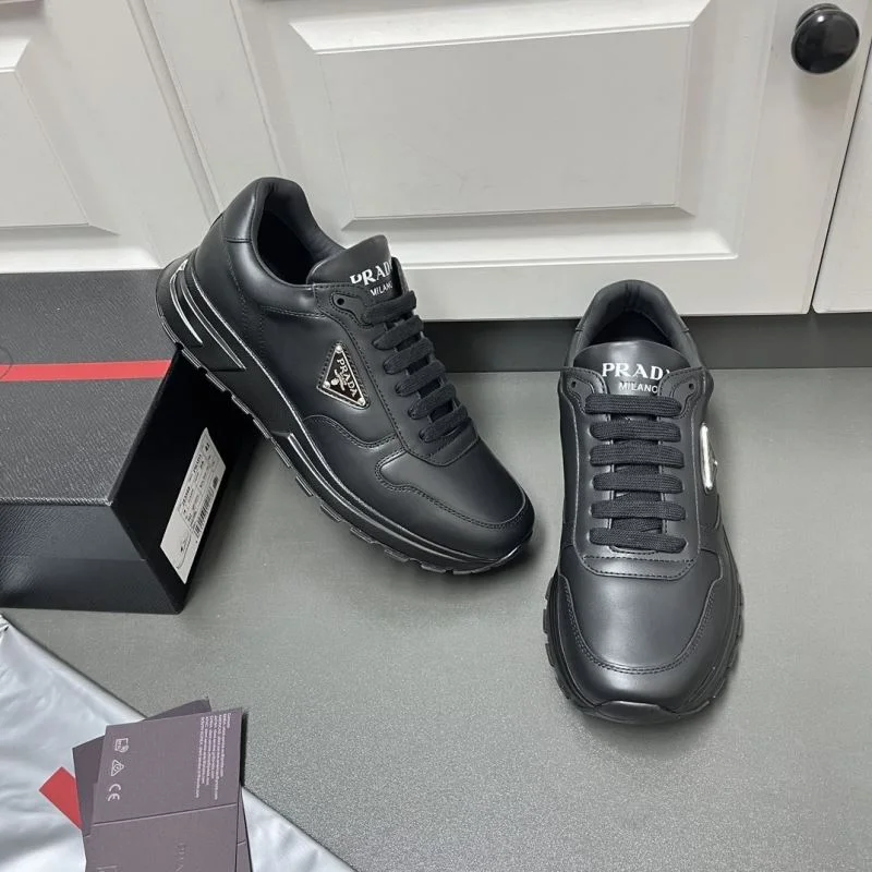 Prada Low Shoes Youthful 35277