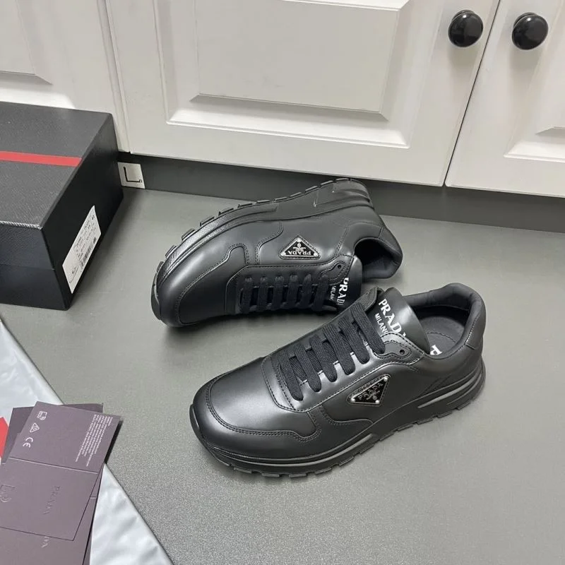 Prada Low Shoes Youthful 35277