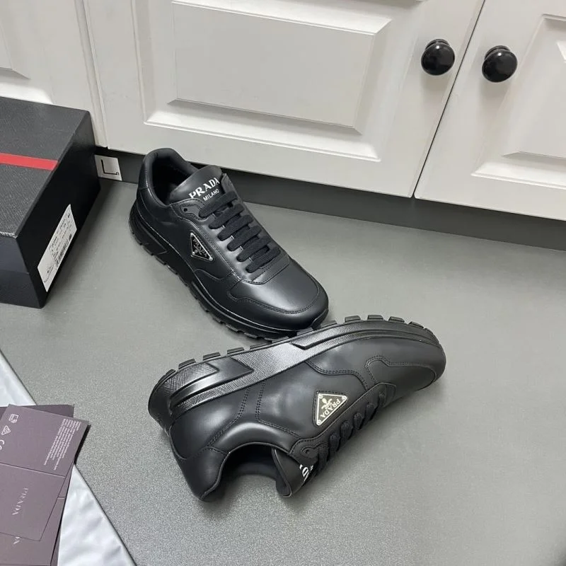 Prada Low Shoes Youthful 35277