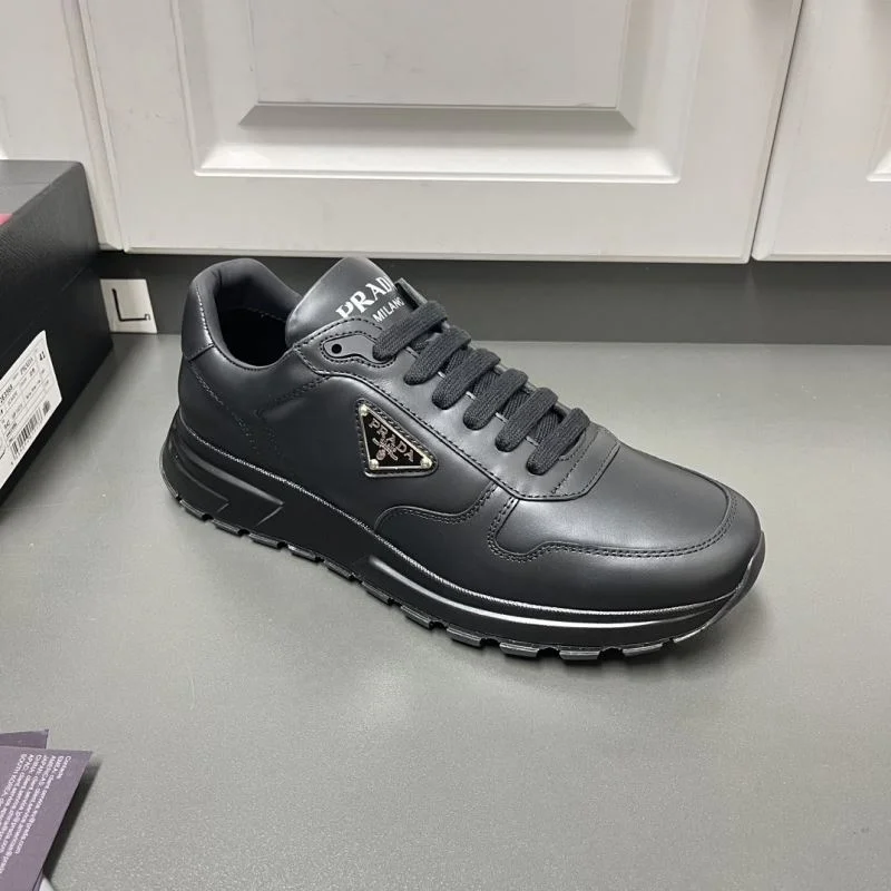 Prada Low Shoes Youthful 35277
