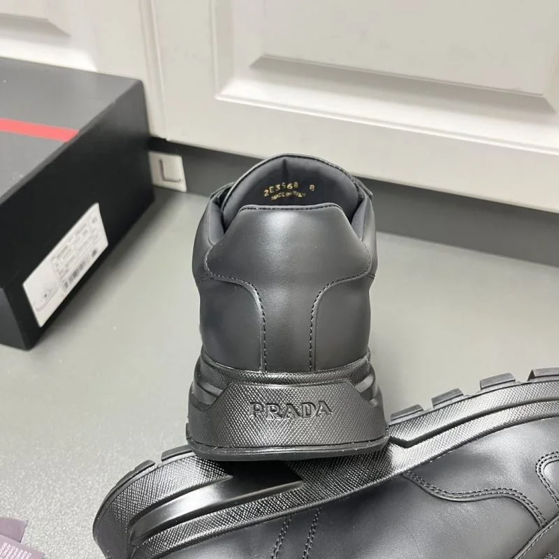 Prada Low Shoes Youthful 35277