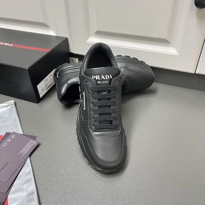 Prada Low Shoes Youthful 35277