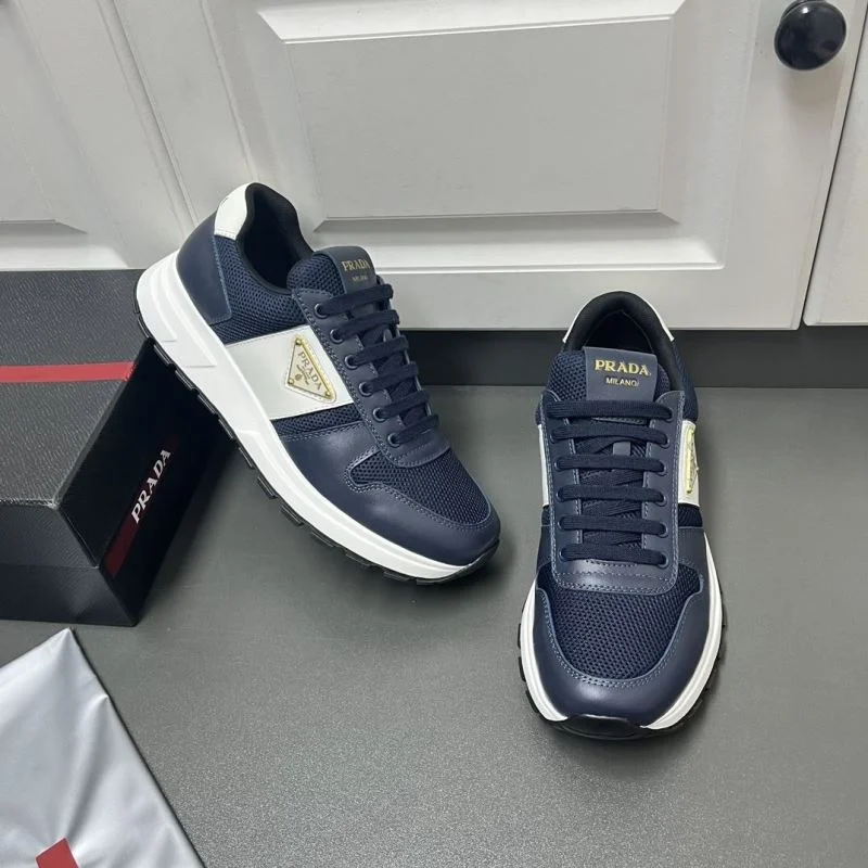 Prada Low Shoes EyeCatching 35282
