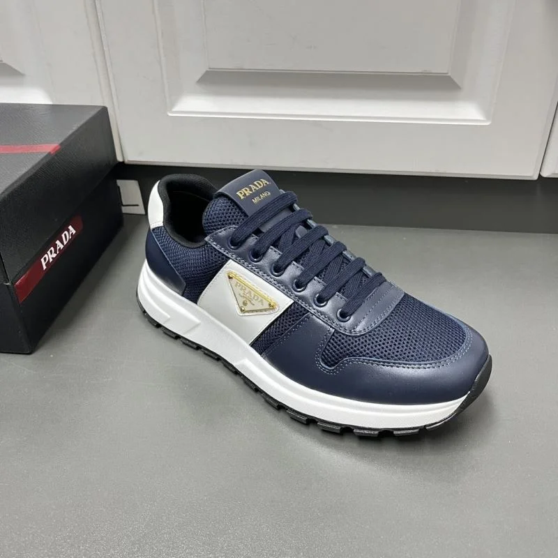 Prada Low Shoes EyeCatching 35282
