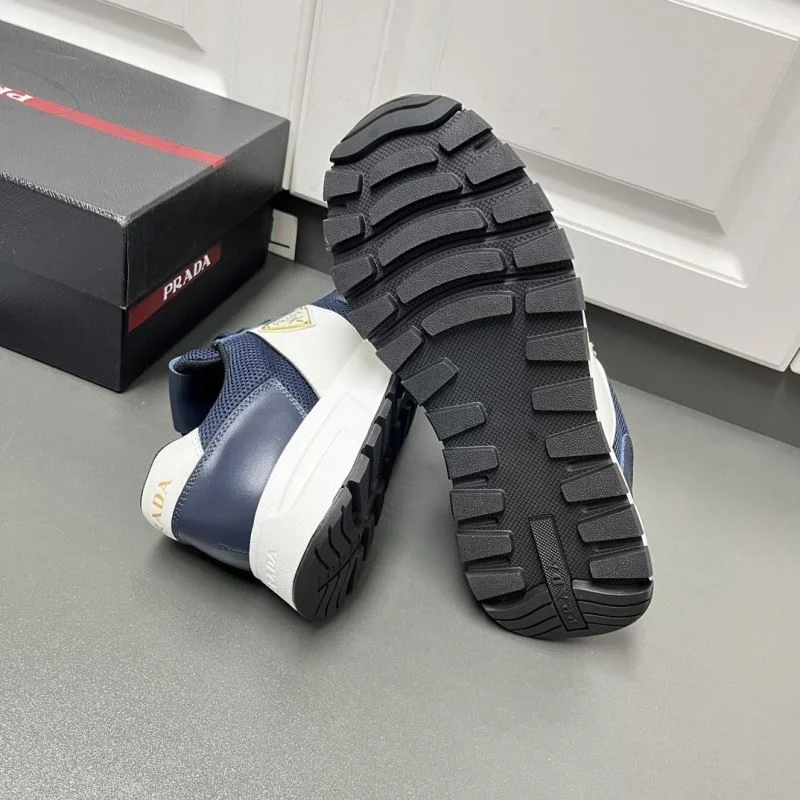 Prada Low Shoes EyeCatching 35282