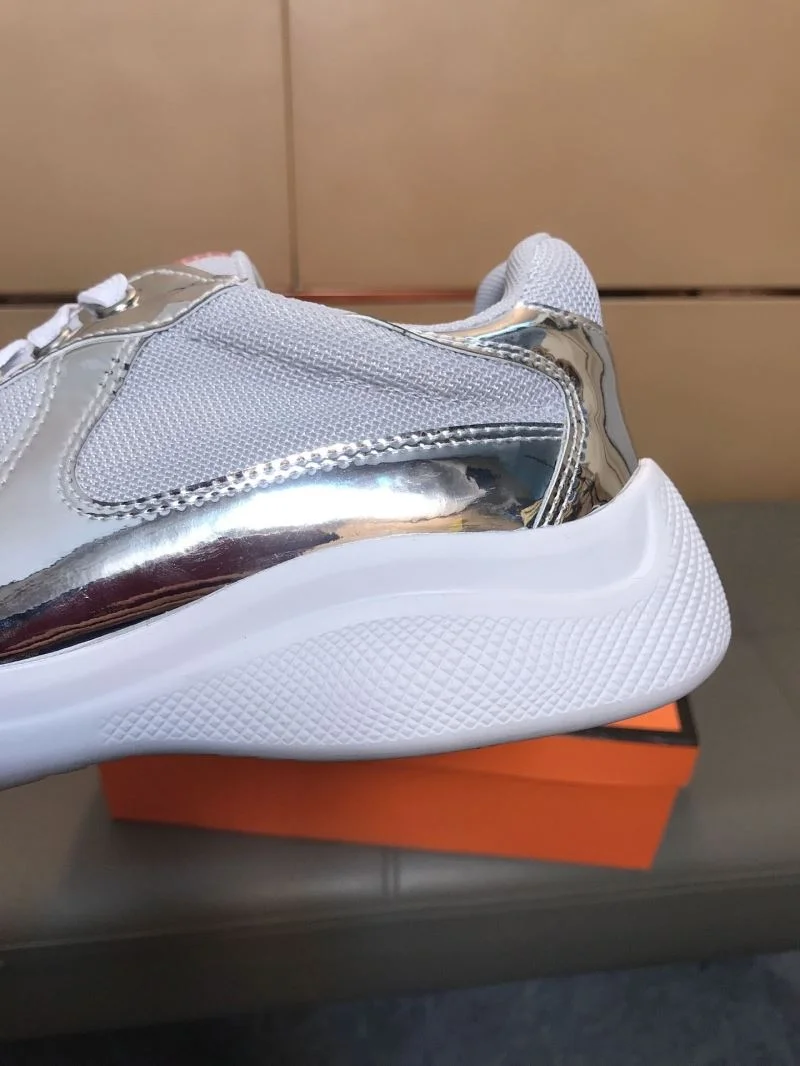 UrbanChic Prada Low Shoes 35283