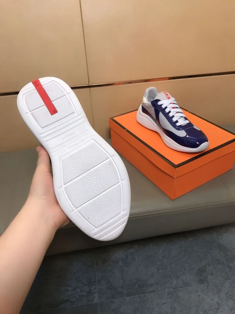 Minimalist Prada Low Shoes 35281
