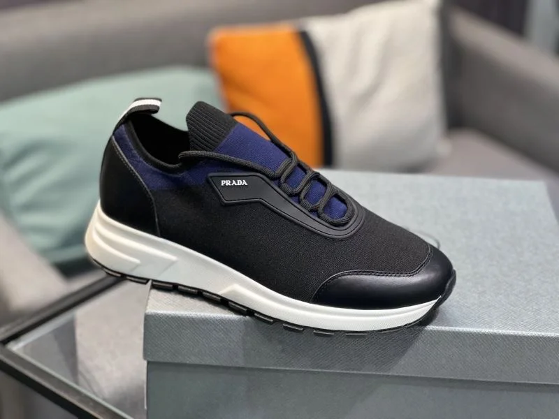 Functional Prada Low Shoes 35260