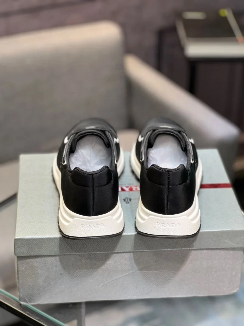 WellDesigned Prada Low Shoes 35258