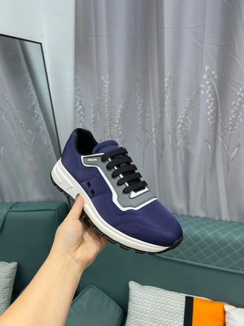 Prada Low Shoes Modern 35257
