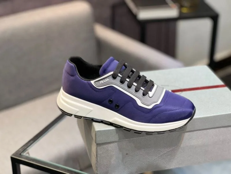 Prada Low Shoes Modern 35257