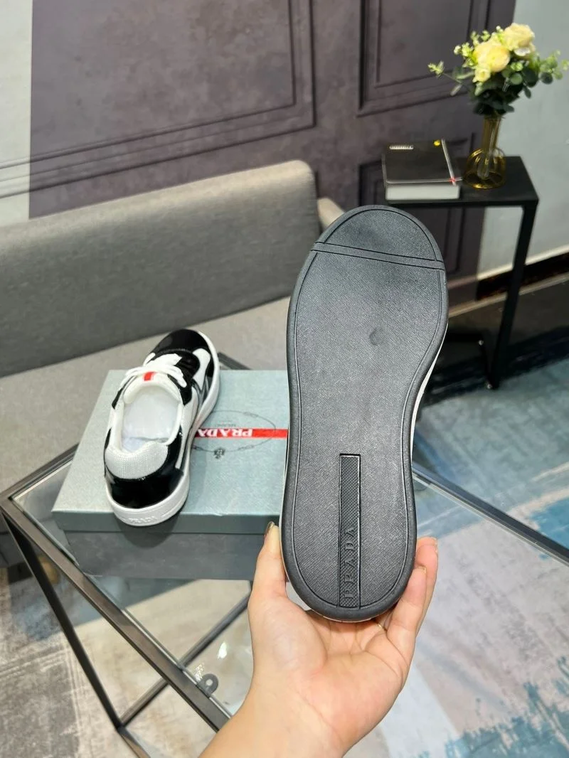 Prada Low Shoes Flexible 35256