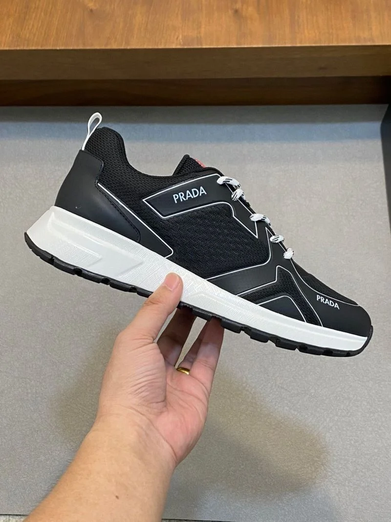 Prada Low Shoes Youthful 35246