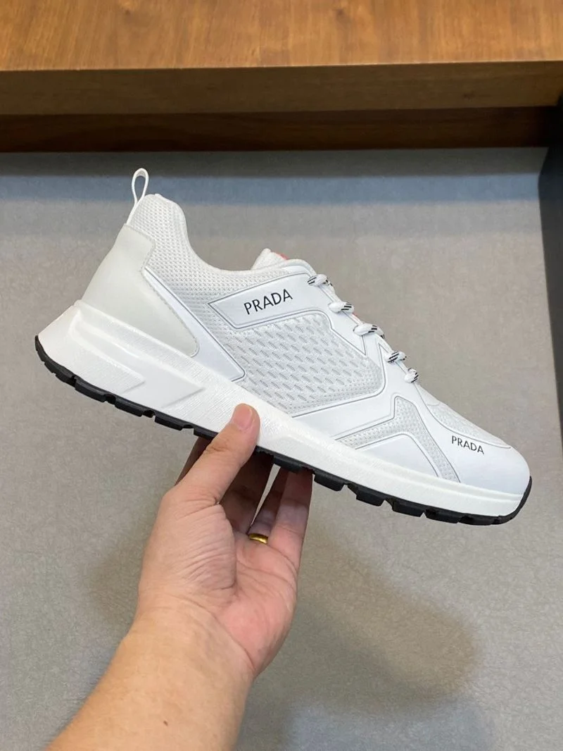 Casual Prada Low Shoes 35253