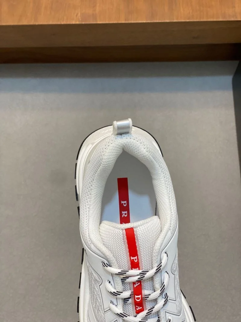 Casual Prada Low Shoes 35253