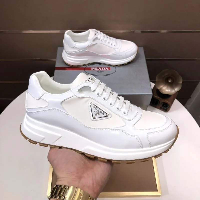 Durable Prada Low Shoes 35249