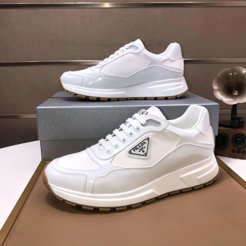 Durable Prada Low Shoes 35249