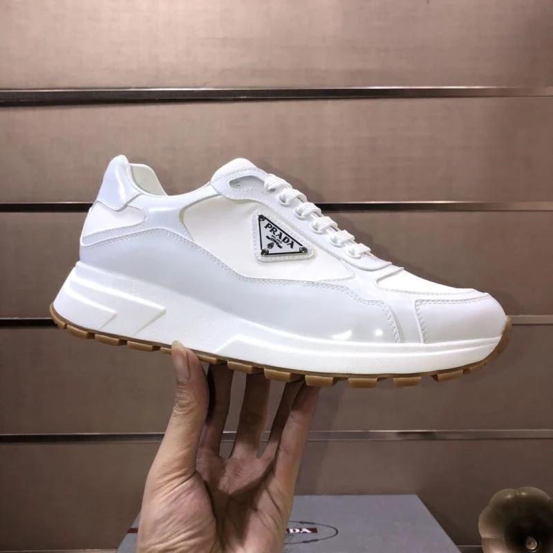 Durable Prada Low Shoes 35249