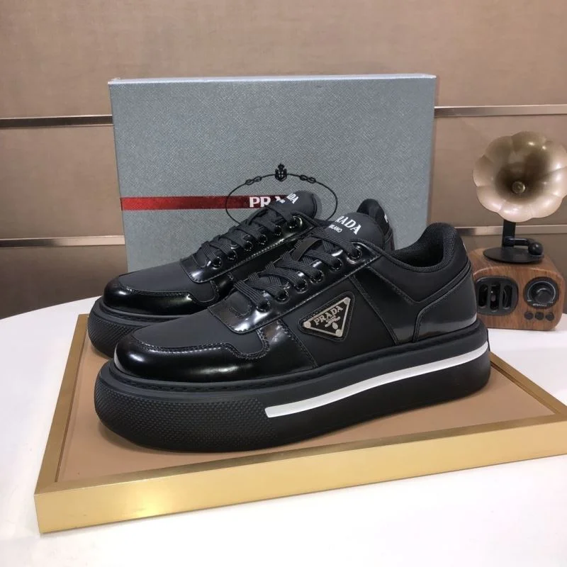 Compact Prada Low Shoes 35242