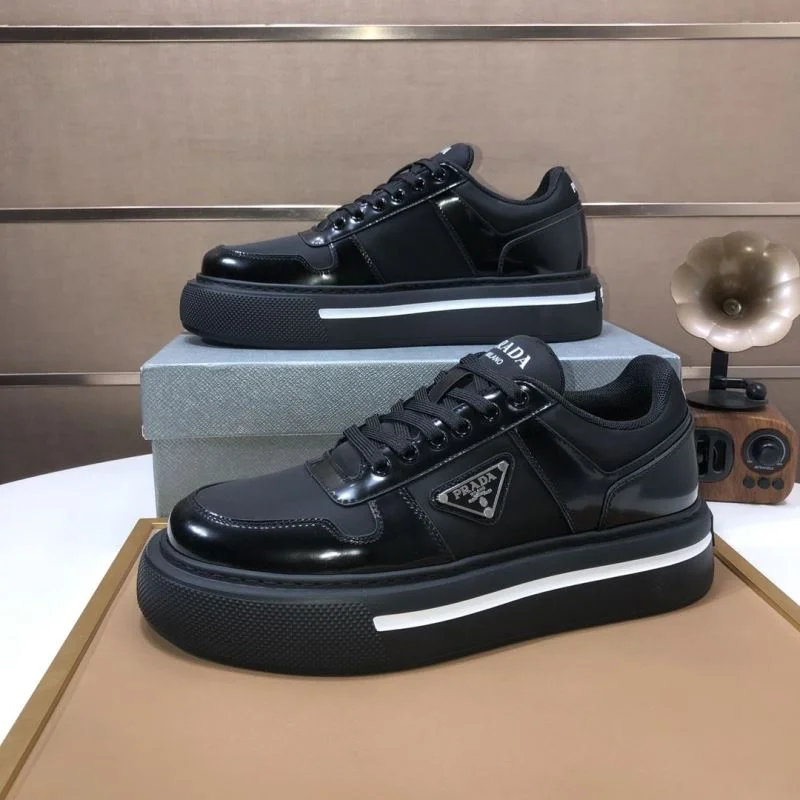 Compact Prada Low Shoes 35242
