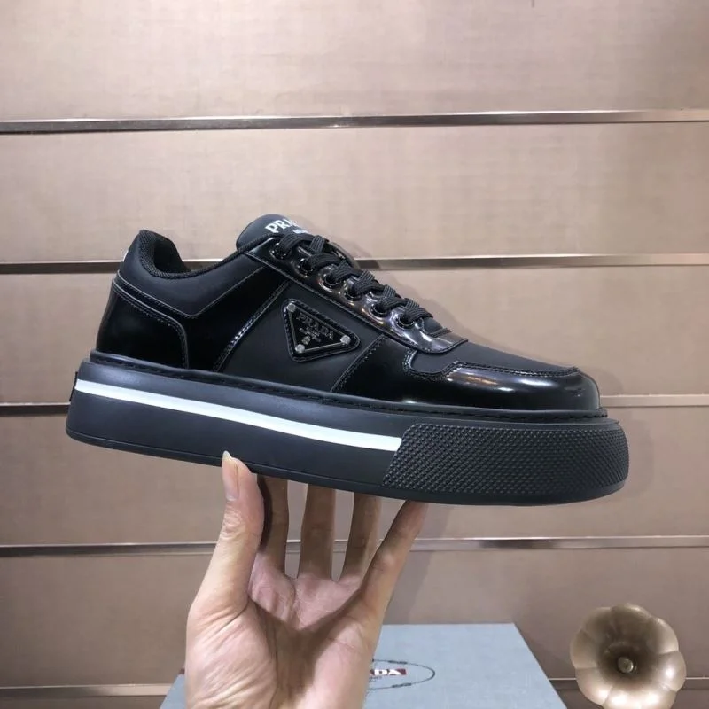 Compact Prada Low Shoes 35242