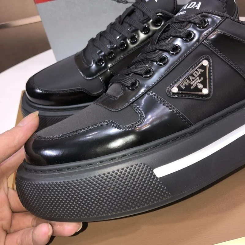 Compact Prada Low Shoes 35242