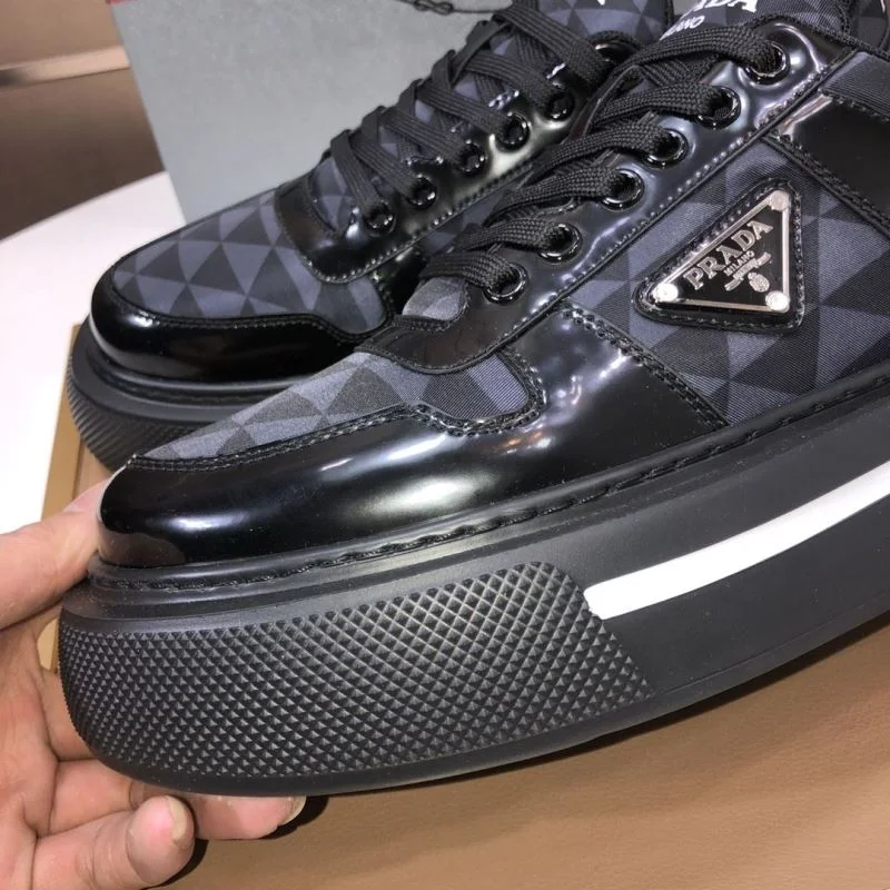 Prada Low Shoes ModernLook 35251