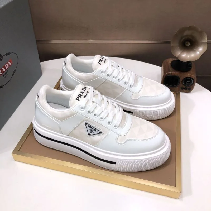 Prada Low Shoes WellDesigned 35255