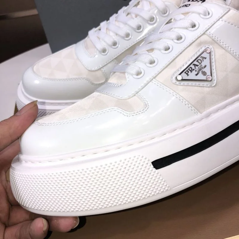 Prada Low Shoes WellDesigned 35255