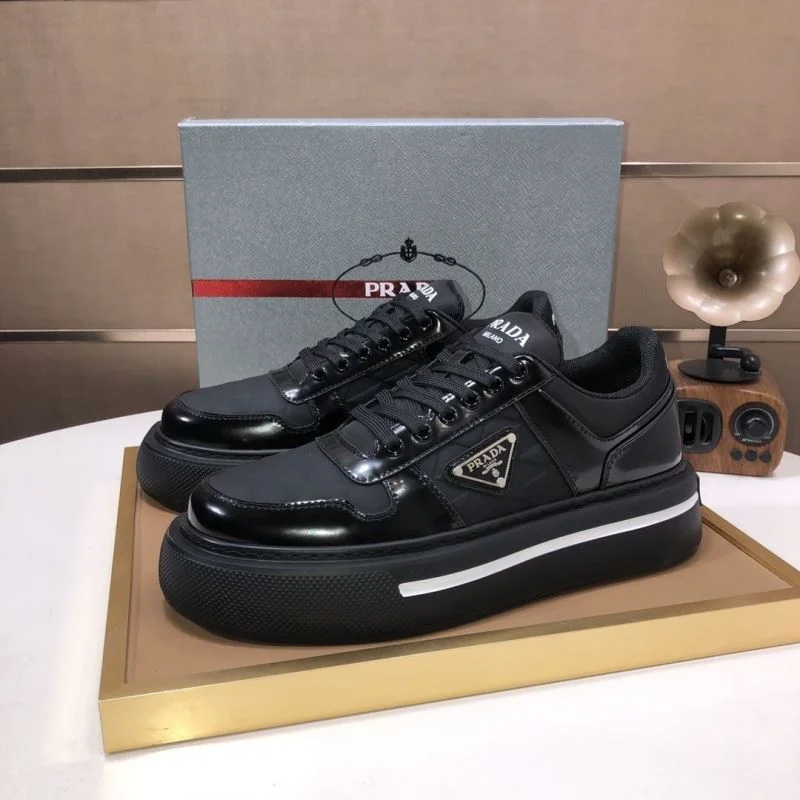 Reliable Prada Low Shoes 35250