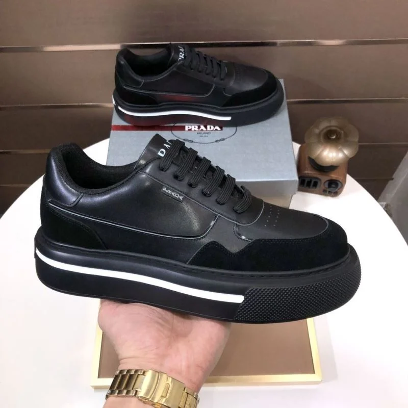 Prada Low Shoes Snug 35243