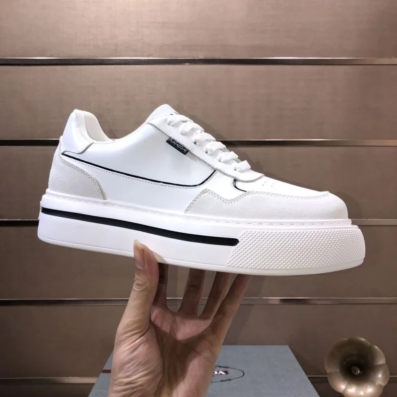 Prada Low Shoes Trendsetting 35245