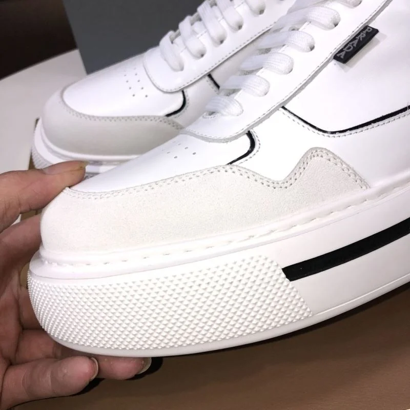 Prada Low Shoes Trendsetting 35245