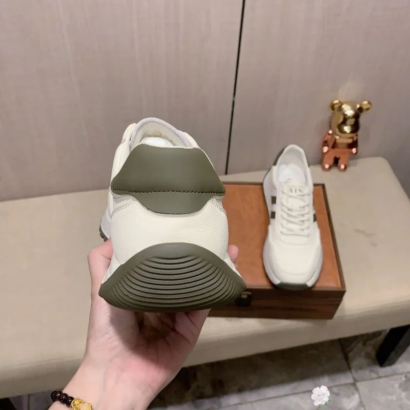 Prada Low Shoes Durable 35225