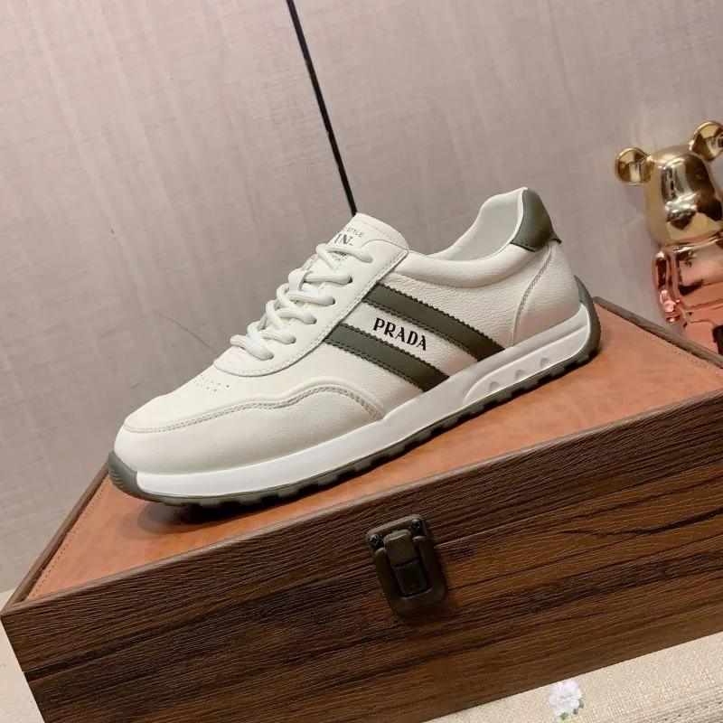 Prada Low Shoes Durable 35225