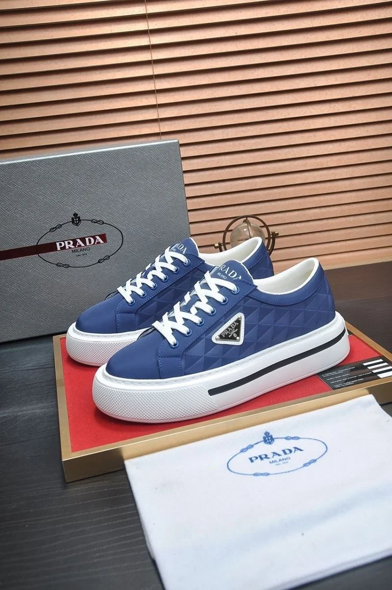 Prada Low Shoes Versatile 35223