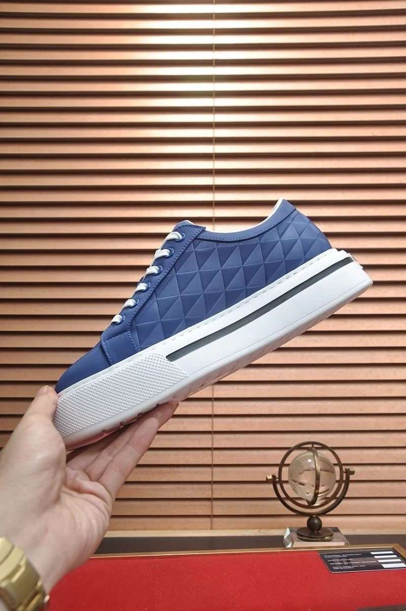 Prada Low Shoes Versatile 35223