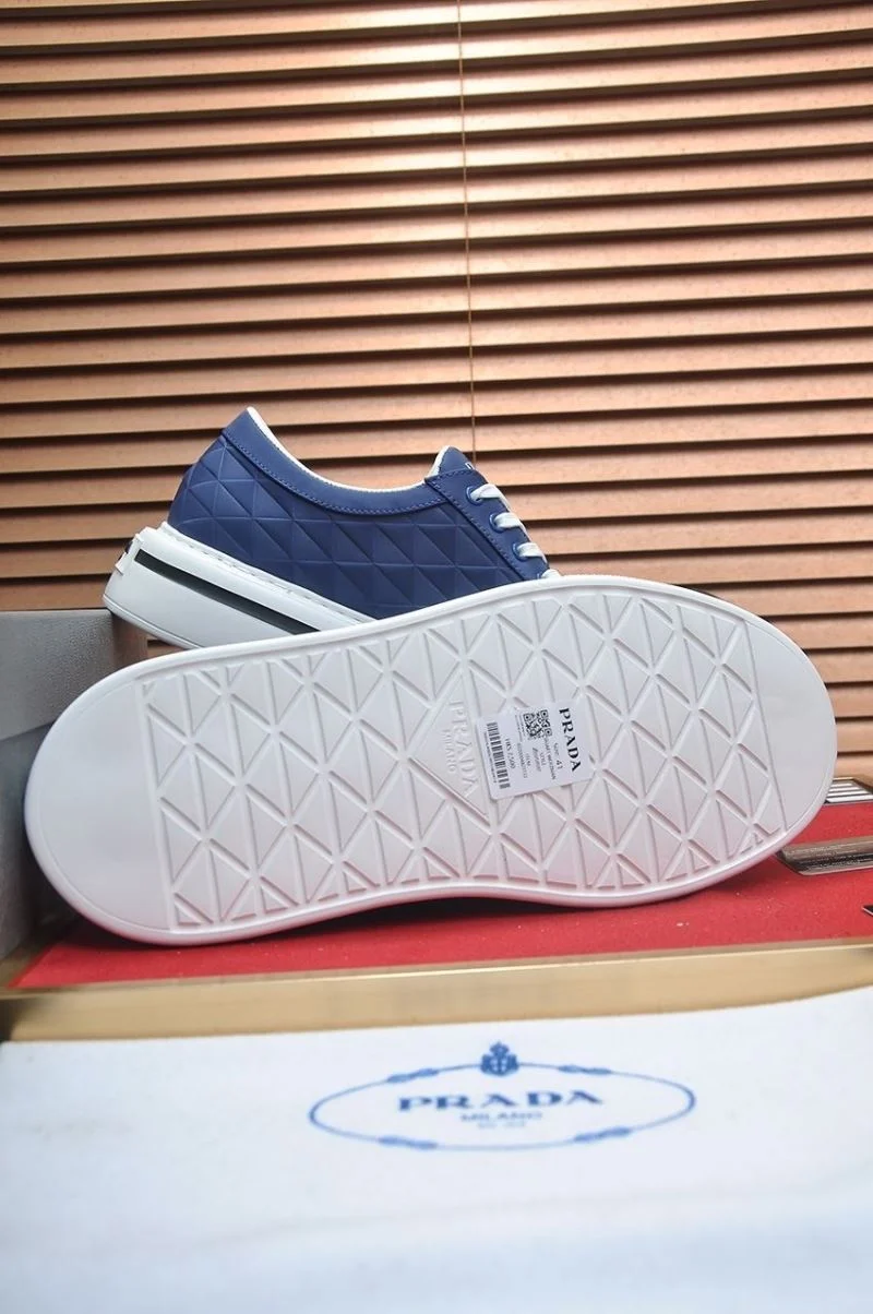 Prada Low Shoes Versatile 35223