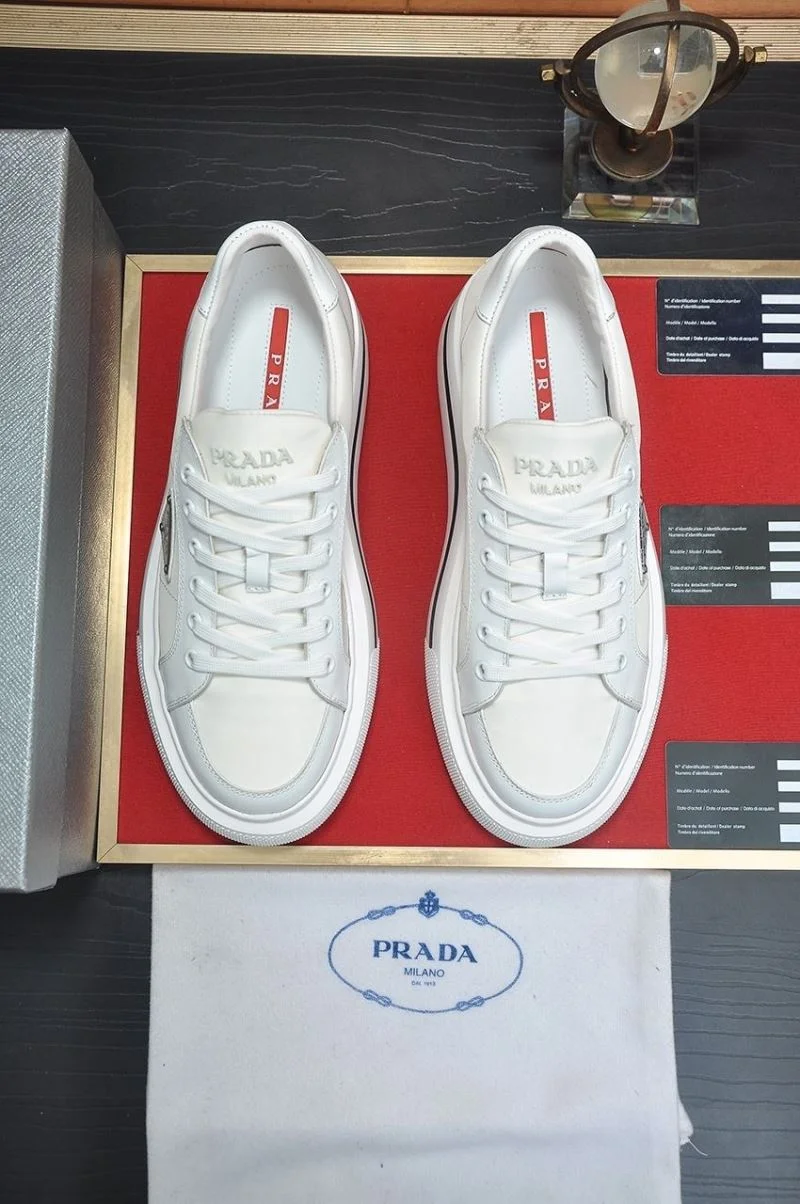 Prada Low Shoes WrinkleFree 35221