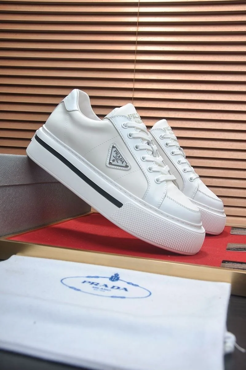 Prada Low Shoes WrinkleFree 35221