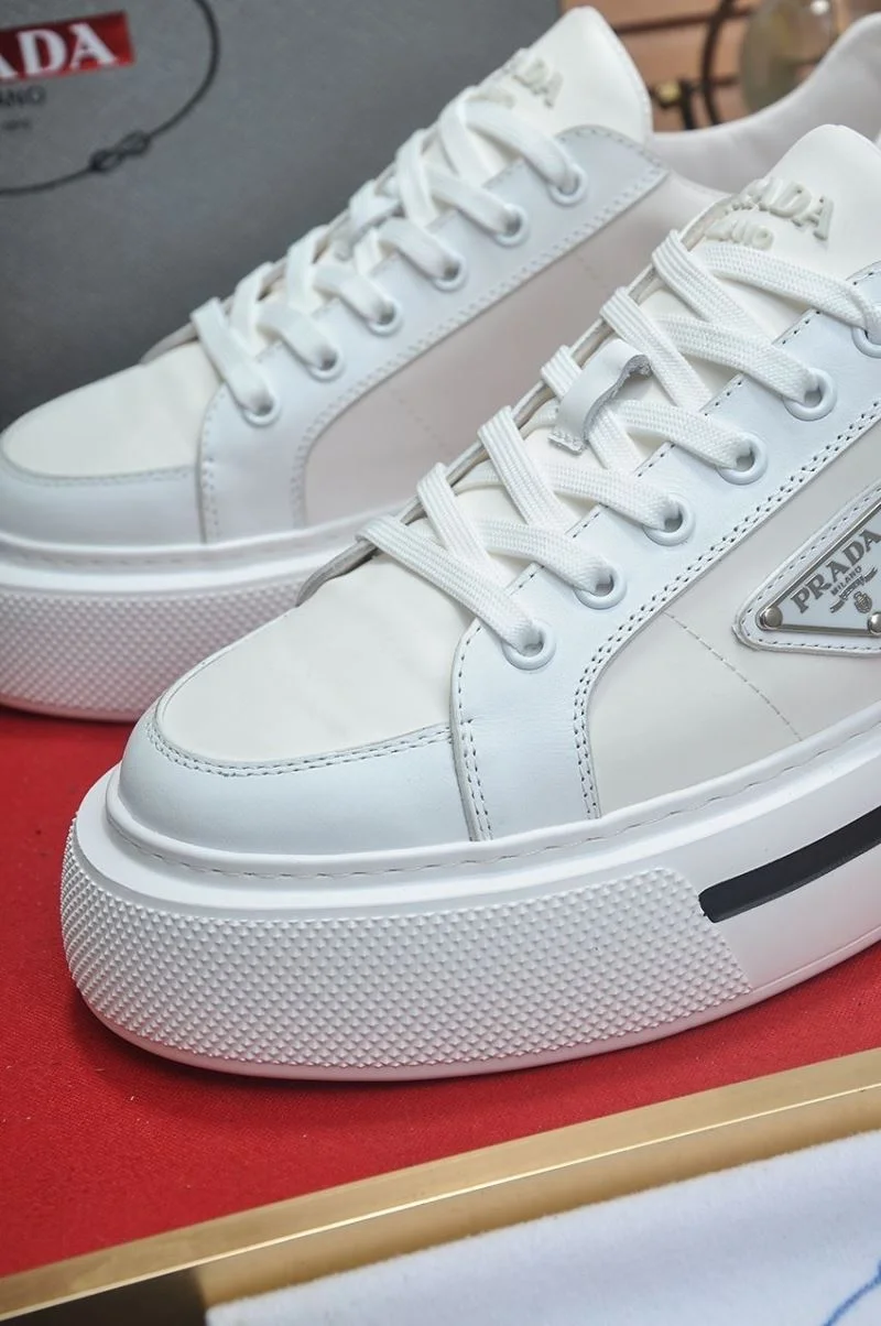 Prada Low Shoes WrinkleFree 35221